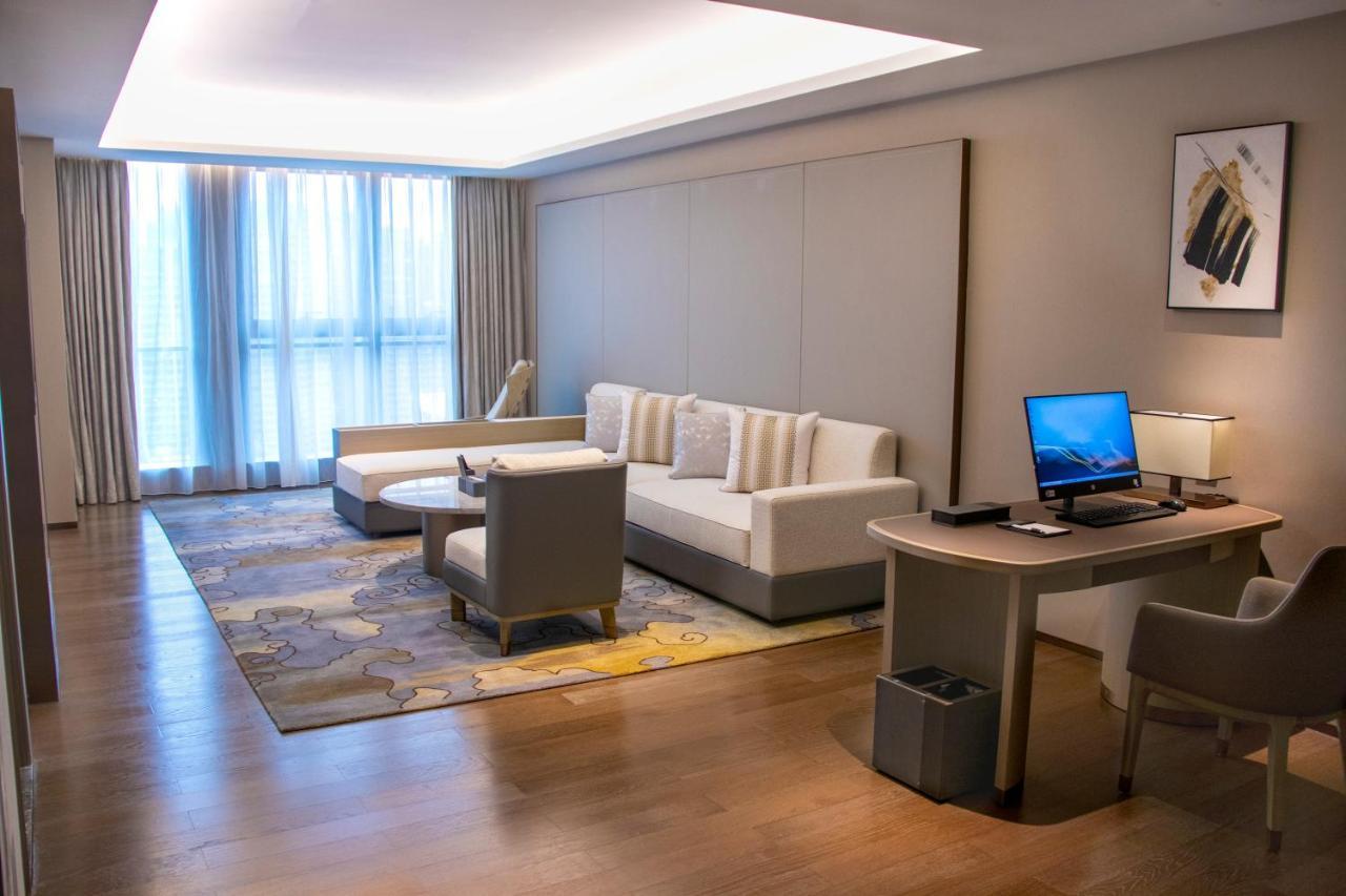 Guangzhou Pazhou Ln Dongfang Hotel-Free Shuttle Bus To The Pazhou Convention Complex During Canton Fair Period Exterior foto