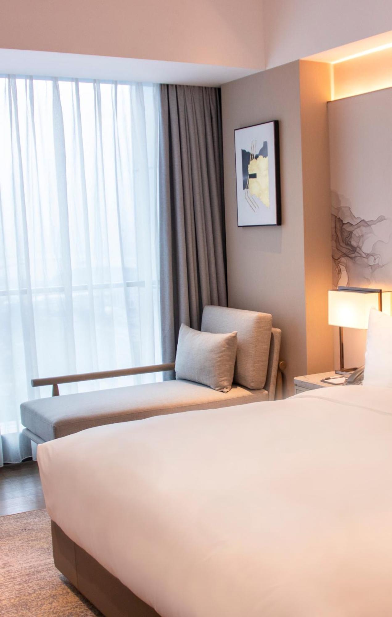Guangzhou Pazhou Ln Dongfang Hotel-Free Shuttle Bus To The Pazhou Convention Complex During Canton Fair Period Exterior foto